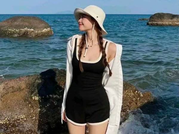 trang phục đi biển cho nàng chân ngắn